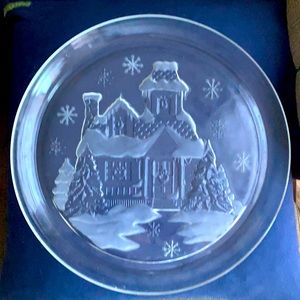 Arcoroc Welcome Home Etched Glass 13” Round Christmas/Winter Platter w/House